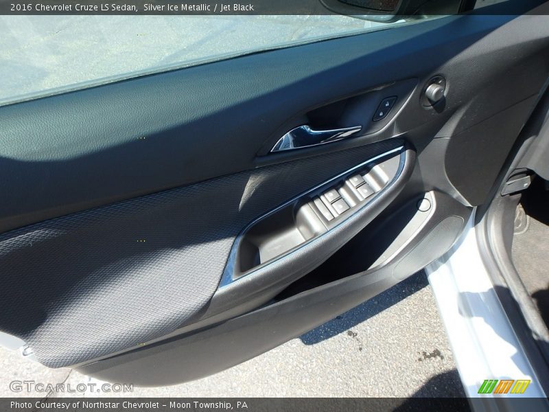 Silver Ice Metallic / Jet Black 2016 Chevrolet Cruze LS Sedan