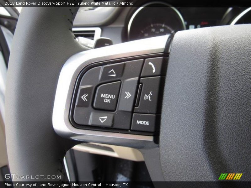 Yulong White Metallic / Almond 2018 Land Rover Discovery Sport HSE