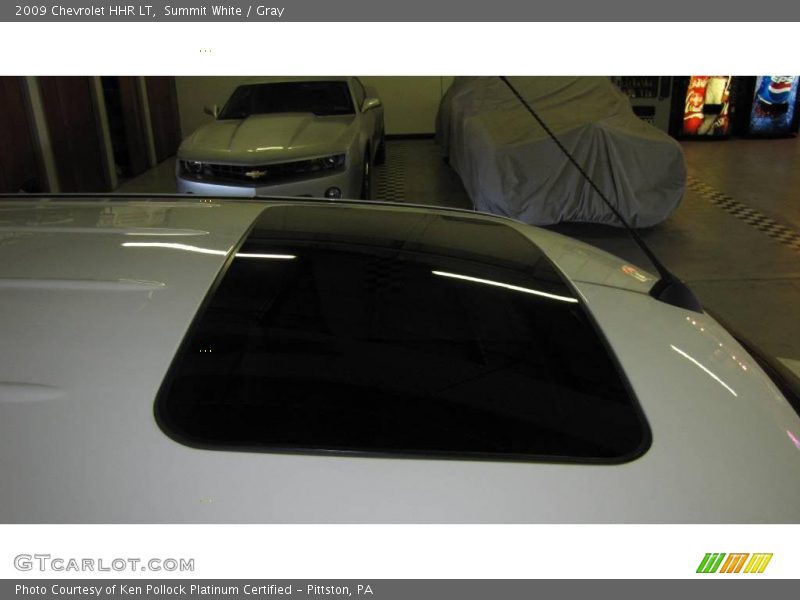 Summit White / Gray 2009 Chevrolet HHR LT