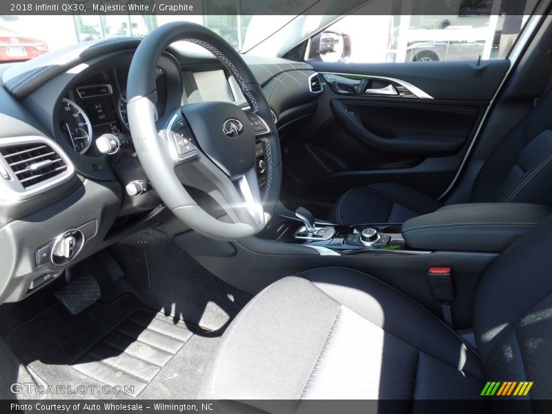 Majestic White / Graphite 2018 Infiniti QX30