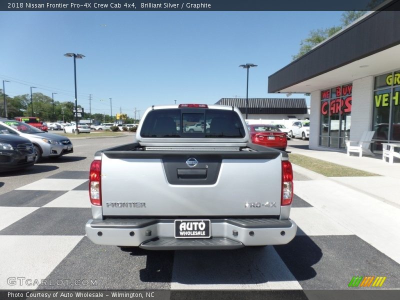 Brilliant Silver / Graphite 2018 Nissan Frontier Pro-4X Crew Cab 4x4