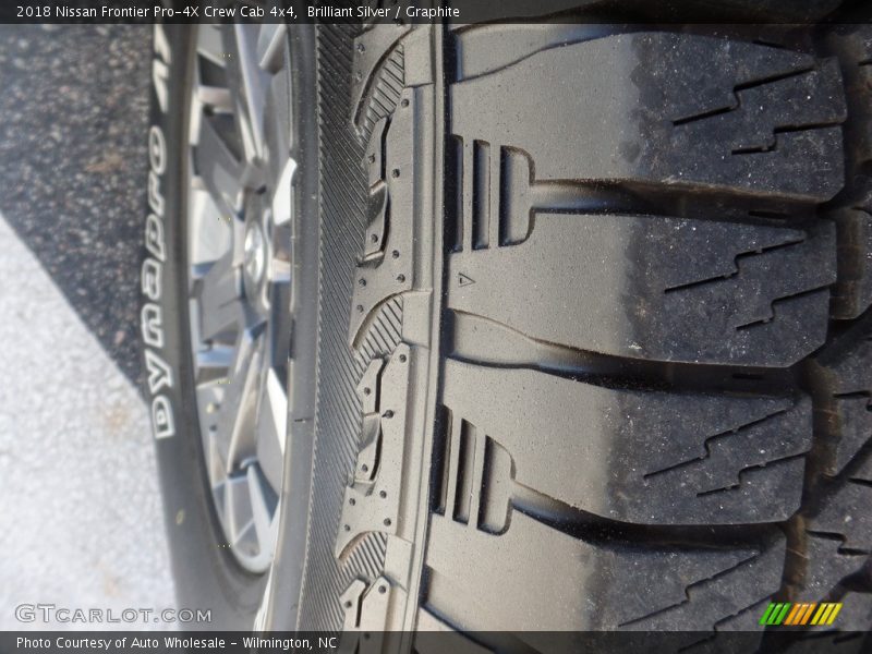 Brilliant Silver / Graphite 2018 Nissan Frontier Pro-4X Crew Cab 4x4
