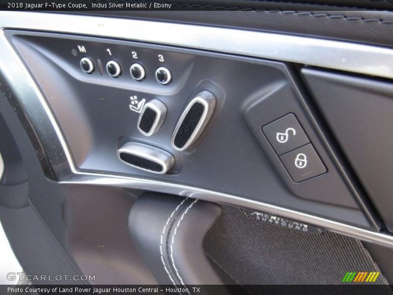 Controls of 2018 F-Type Coupe