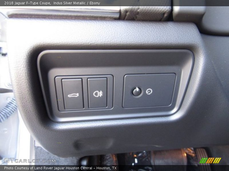 Indus Silver Metallic / Ebony 2018 Jaguar F-Type Coupe