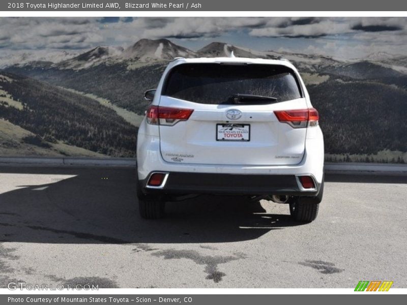 Blizzard White Pearl / Ash 2018 Toyota Highlander Limited AWD