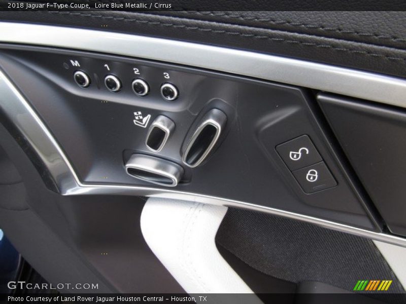 Controls of 2018 F-Type Coupe