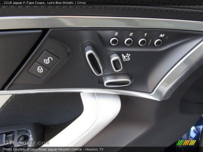 Controls of 2018 F-Type Coupe