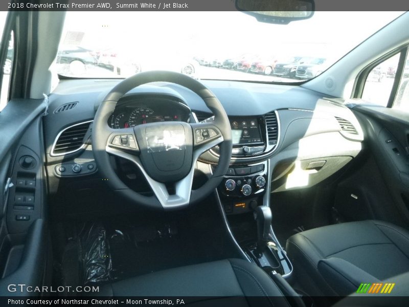 Summit White / Jet Black 2018 Chevrolet Trax Premier AWD