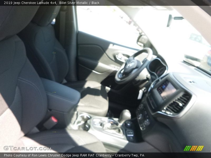 Billet Silver Metallic / Black 2019 Jeep Cherokee Latitude 4x4