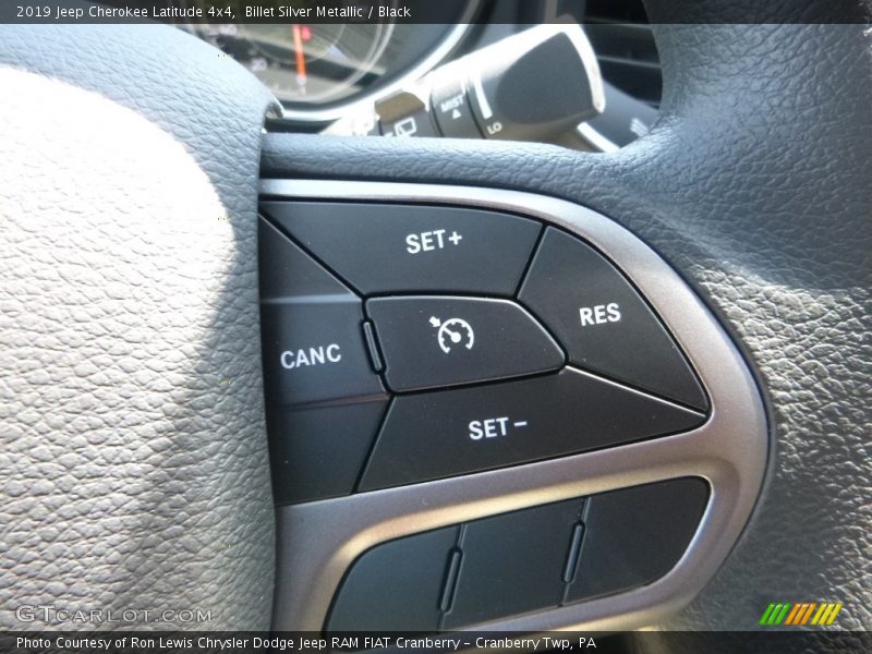 Billet Silver Metallic / Black 2019 Jeep Cherokee Latitude 4x4