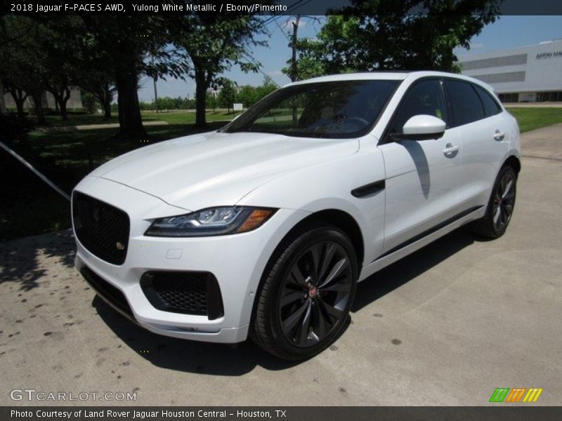 Front 3/4 View of 2018 F-PACE S AWD