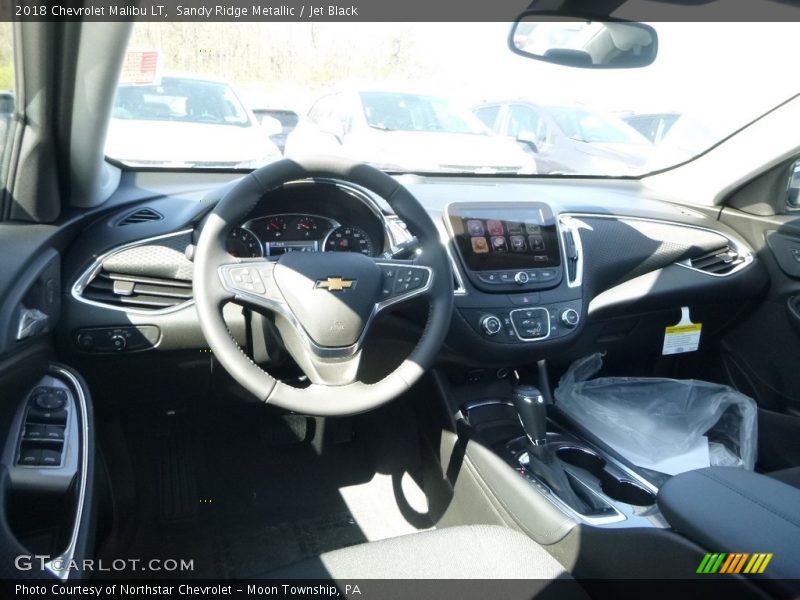 Sandy Ridge Metallic / Jet Black 2018 Chevrolet Malibu LT