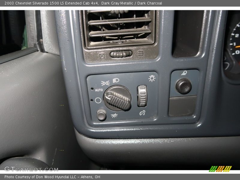 Dark Gray Metallic / Dark Charcoal 2003 Chevrolet Silverado 1500 LS Extended Cab 4x4