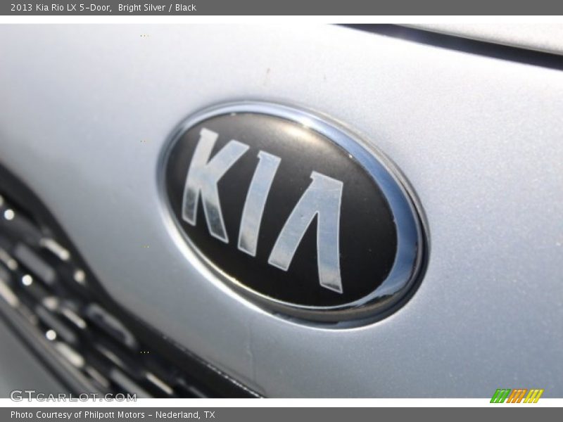 Bright Silver / Black 2013 Kia Rio LX 5-Door