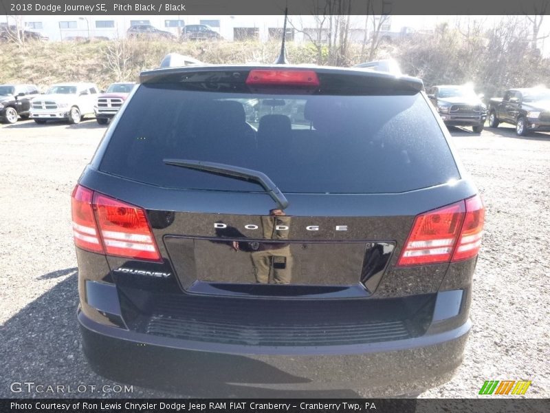 Pitch Black / Black 2018 Dodge Journey SE