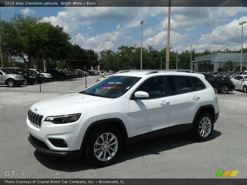 Bright White / Black 2019 Jeep Cherokee Latitude