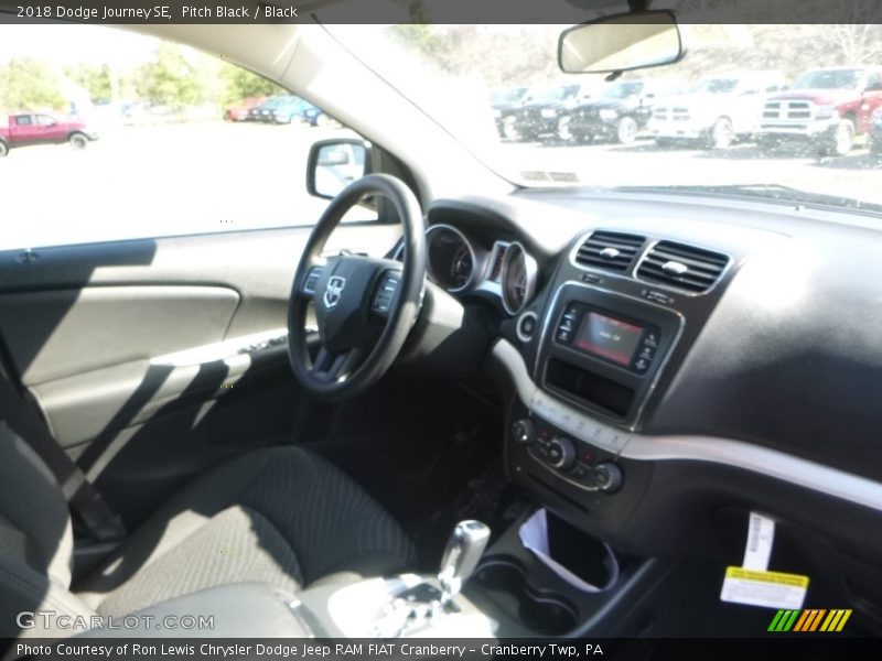 Pitch Black / Black 2018 Dodge Journey SE