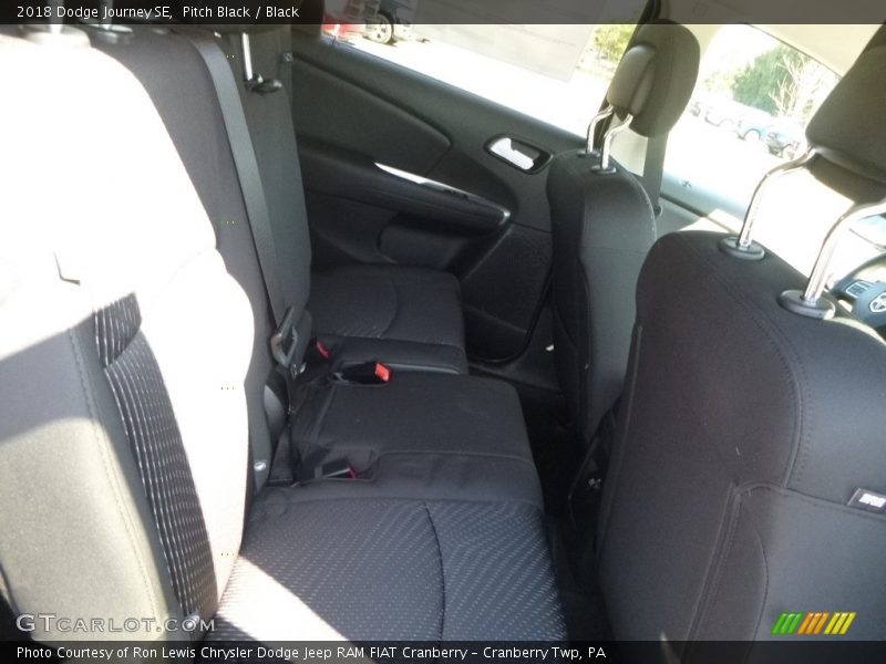 Pitch Black / Black 2018 Dodge Journey SE