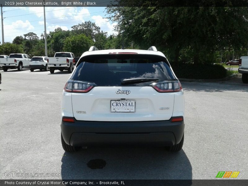 Bright White / Black 2019 Jeep Cherokee Latitude