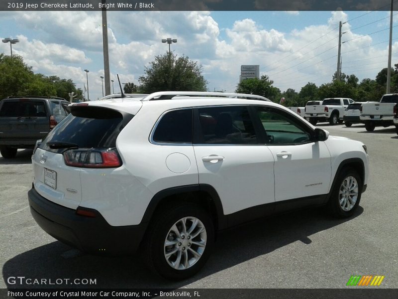 Bright White / Black 2019 Jeep Cherokee Latitude