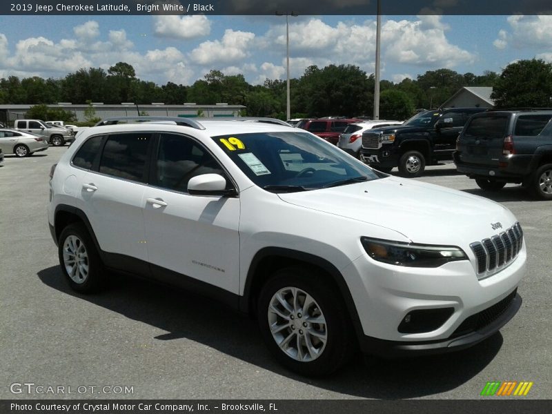 Bright White / Black 2019 Jeep Cherokee Latitude