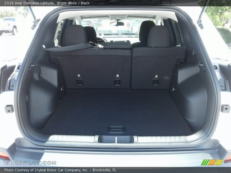 Bright White / Black 2019 Jeep Cherokee Latitude