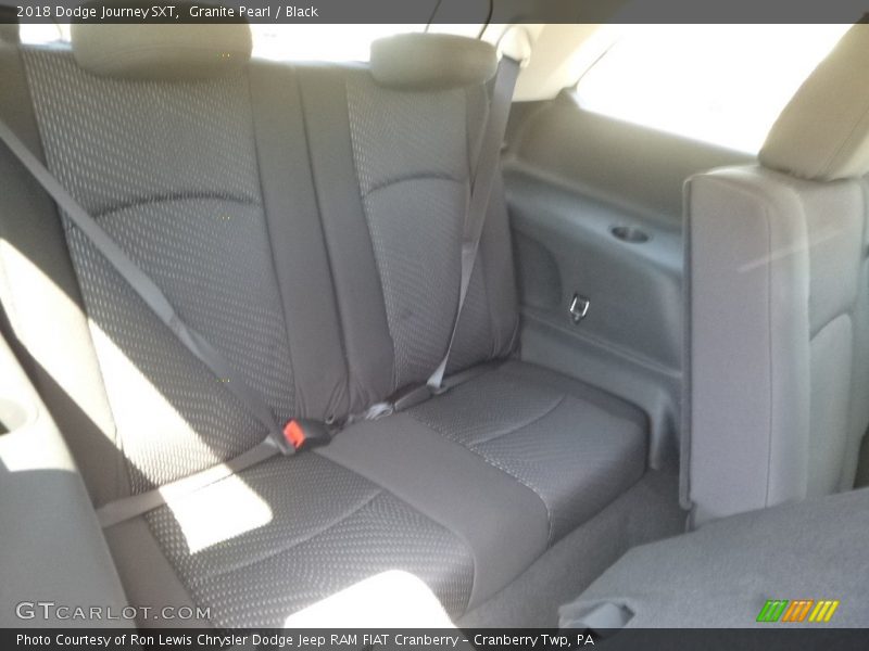 Granite Pearl / Black 2018 Dodge Journey SXT