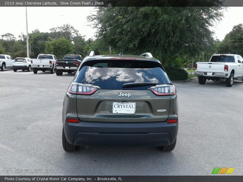 Olive Green Pearl / Black 2019 Jeep Cherokee Latitude