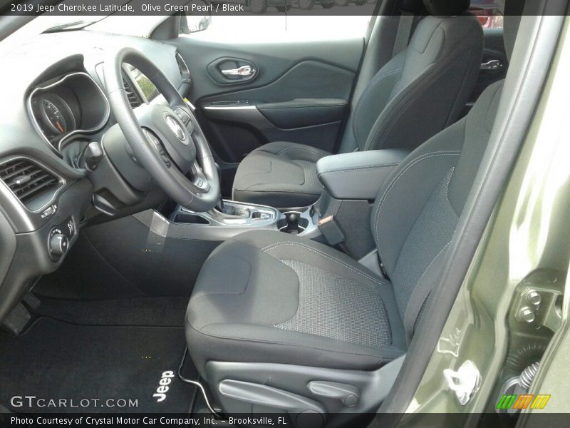 Olive Green Pearl / Black 2019 Jeep Cherokee Latitude