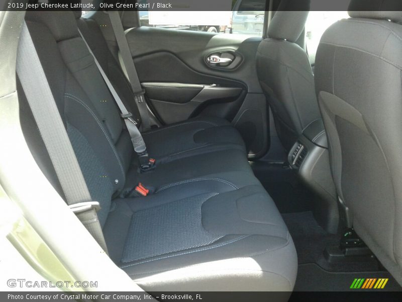 Olive Green Pearl / Black 2019 Jeep Cherokee Latitude