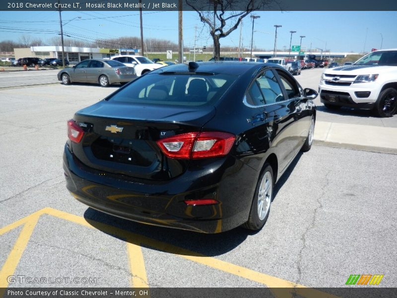 Mosaic Black Metallic / Jet Black 2018 Chevrolet Cruze LT