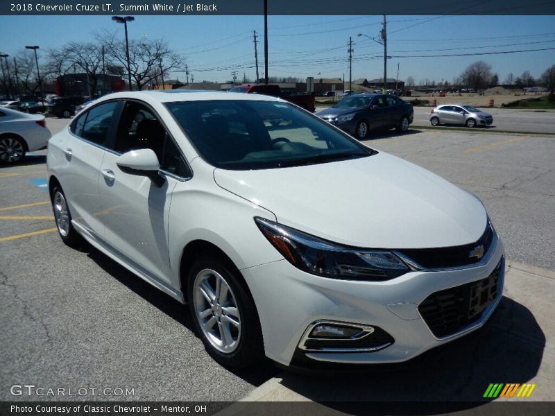 Summit White / Jet Black 2018 Chevrolet Cruze LT