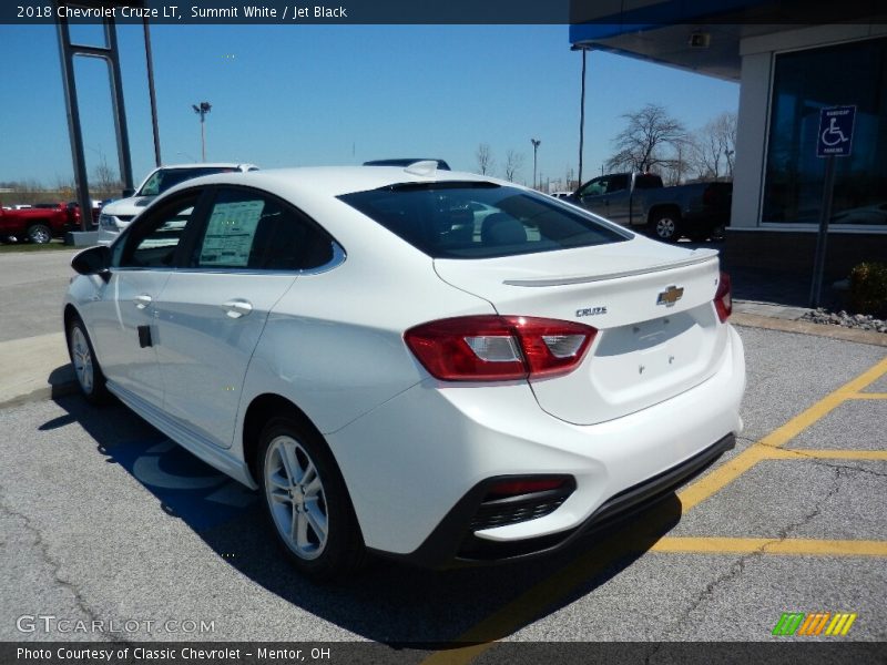 Summit White / Jet Black 2018 Chevrolet Cruze LT