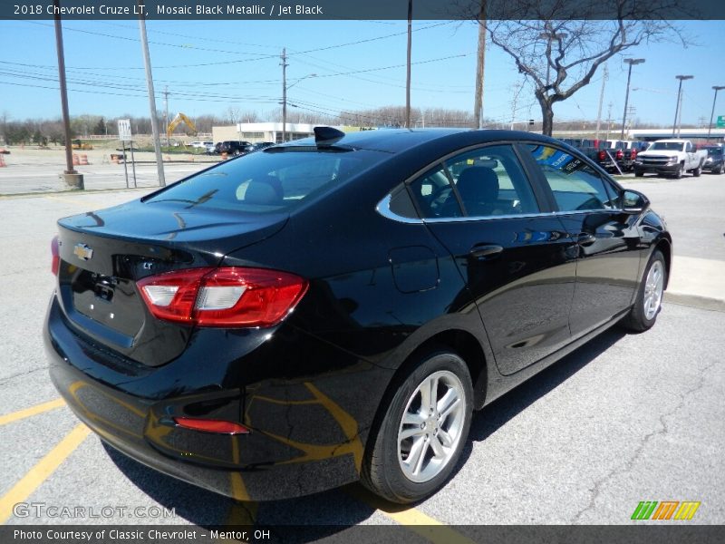 Mosaic Black Metallic / Jet Black 2018 Chevrolet Cruze LT