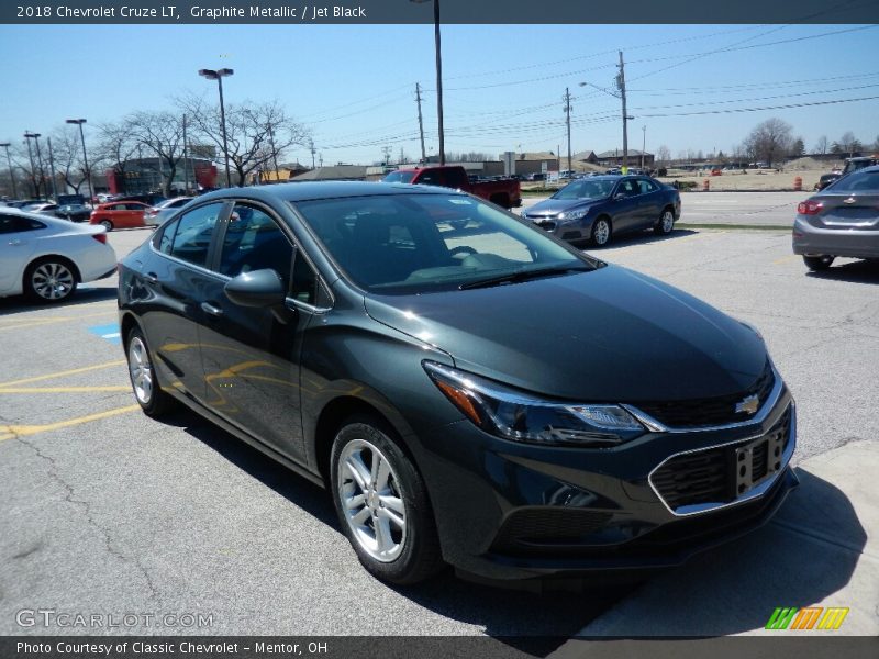 Graphite Metallic / Jet Black 2018 Chevrolet Cruze LT