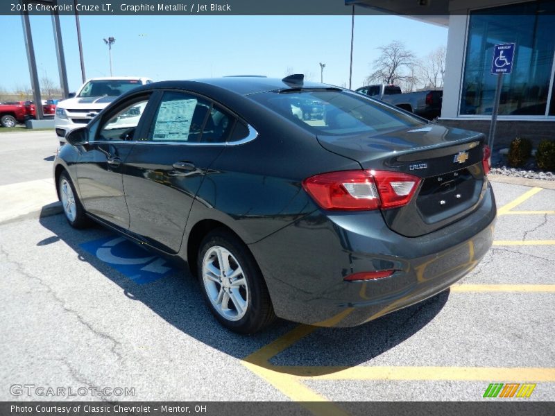 Graphite Metallic / Jet Black 2018 Chevrolet Cruze LT