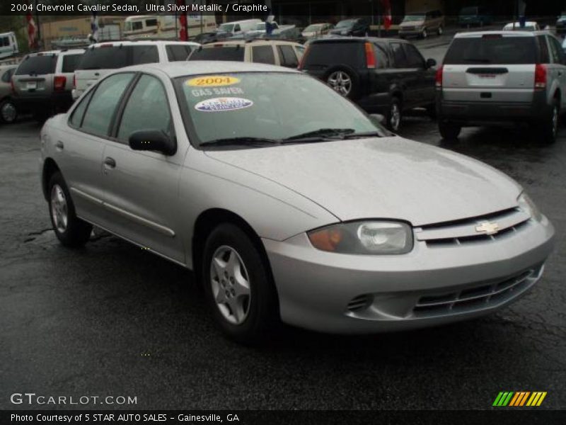 Ultra Silver Metallic / Graphite 2004 Chevrolet Cavalier Sedan