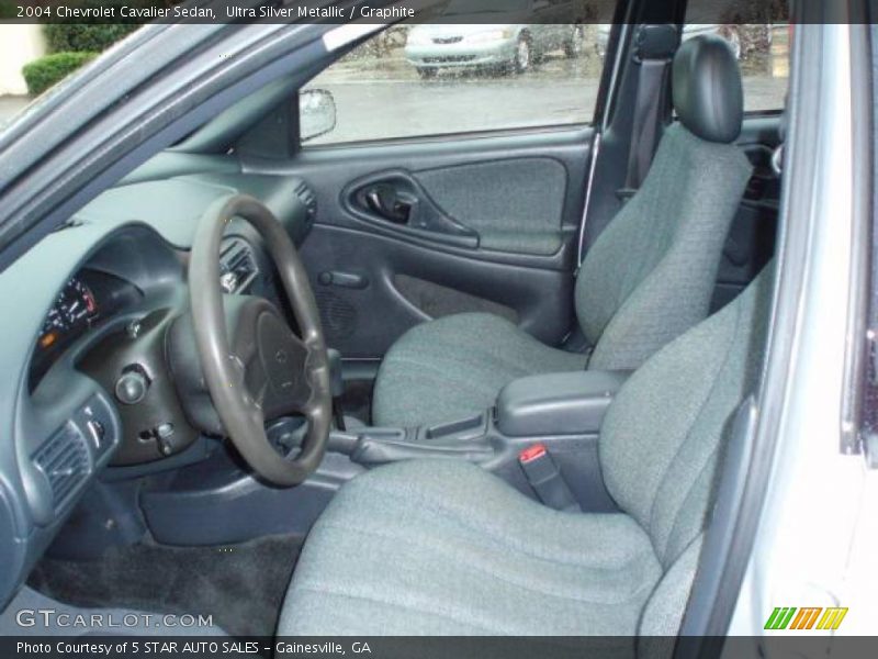 Ultra Silver Metallic / Graphite 2004 Chevrolet Cavalier Sedan