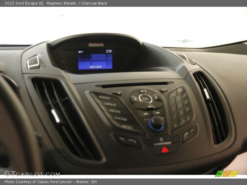 Magnetic Metallic / Charcoal Black 2015 Ford Escape SE