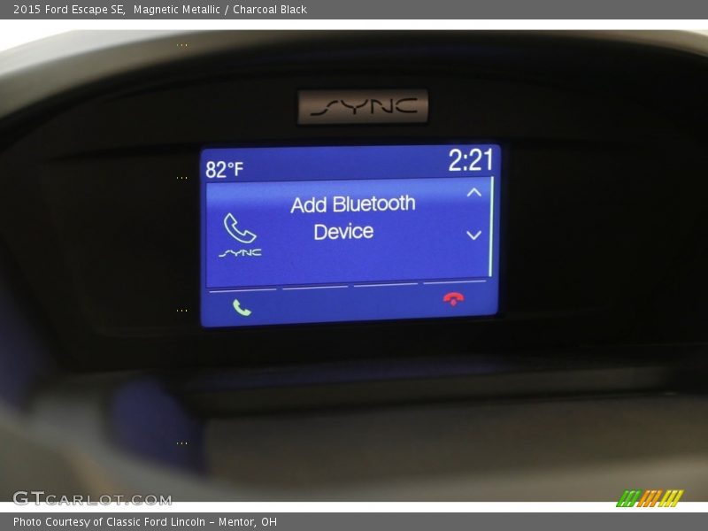 Magnetic Metallic / Charcoal Black 2015 Ford Escape SE
