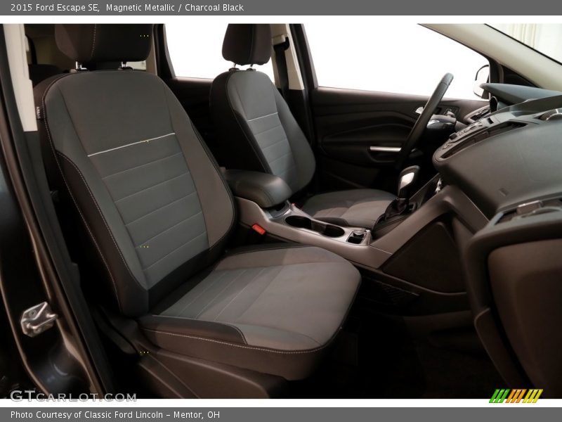 Magnetic Metallic / Charcoal Black 2015 Ford Escape SE