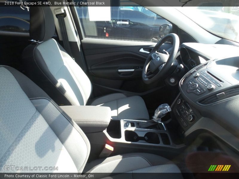 Blue Metallic / Charcoal Black 2018 Ford Escape SE 4WD
