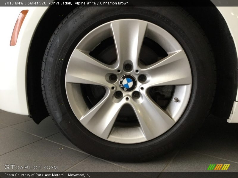 Alpine White / Cinnamon Brown 2013 BMW 5 Series 528i xDrive Sedan