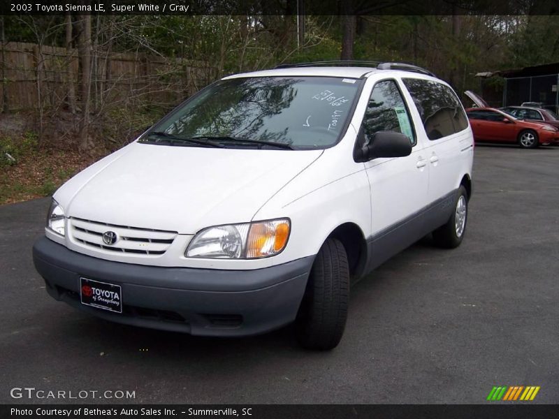 Super White / Gray 2003 Toyota Sienna LE