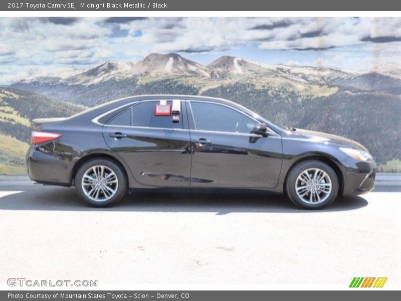 Midnight Black Metallic / Black 2017 Toyota Camry SE