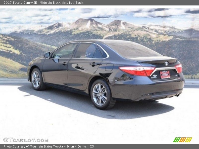 Midnight Black Metallic / Black 2017 Toyota Camry SE