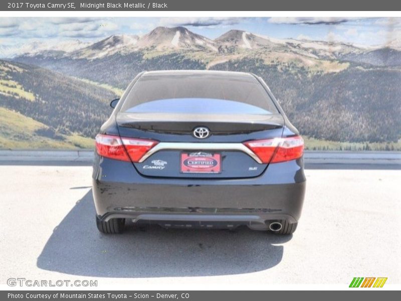 Midnight Black Metallic / Black 2017 Toyota Camry SE