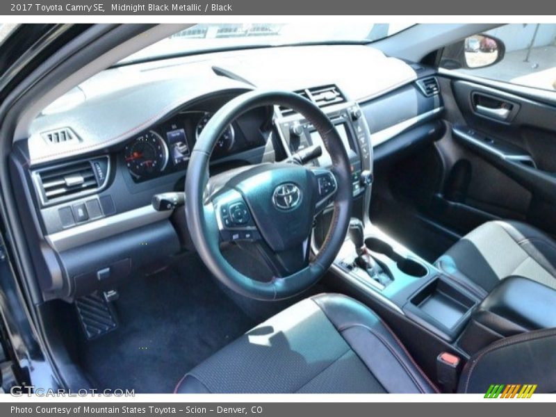 Midnight Black Metallic / Black 2017 Toyota Camry SE