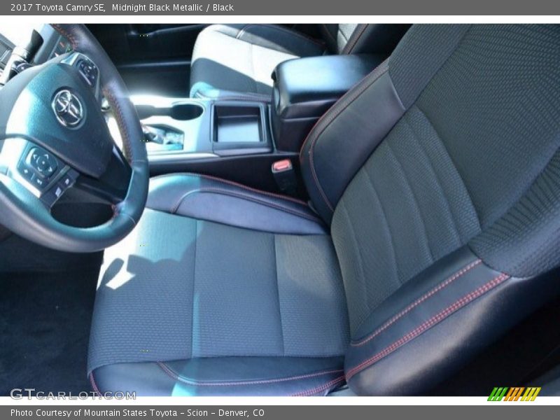 Midnight Black Metallic / Black 2017 Toyota Camry SE