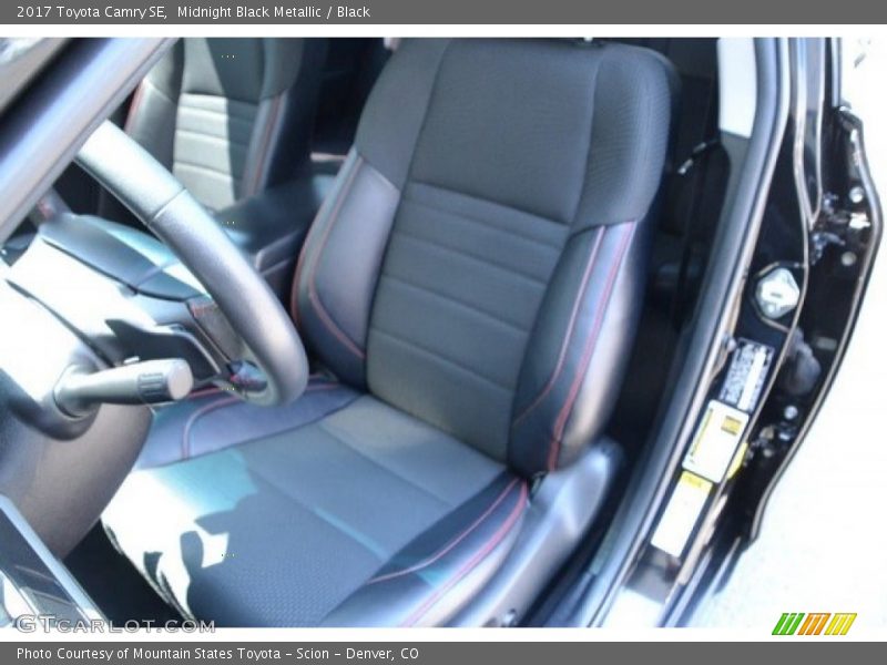 Midnight Black Metallic / Black 2017 Toyota Camry SE